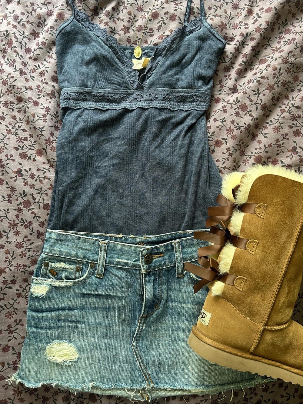 Vintage Hollister blue-gray eyelet-trim top